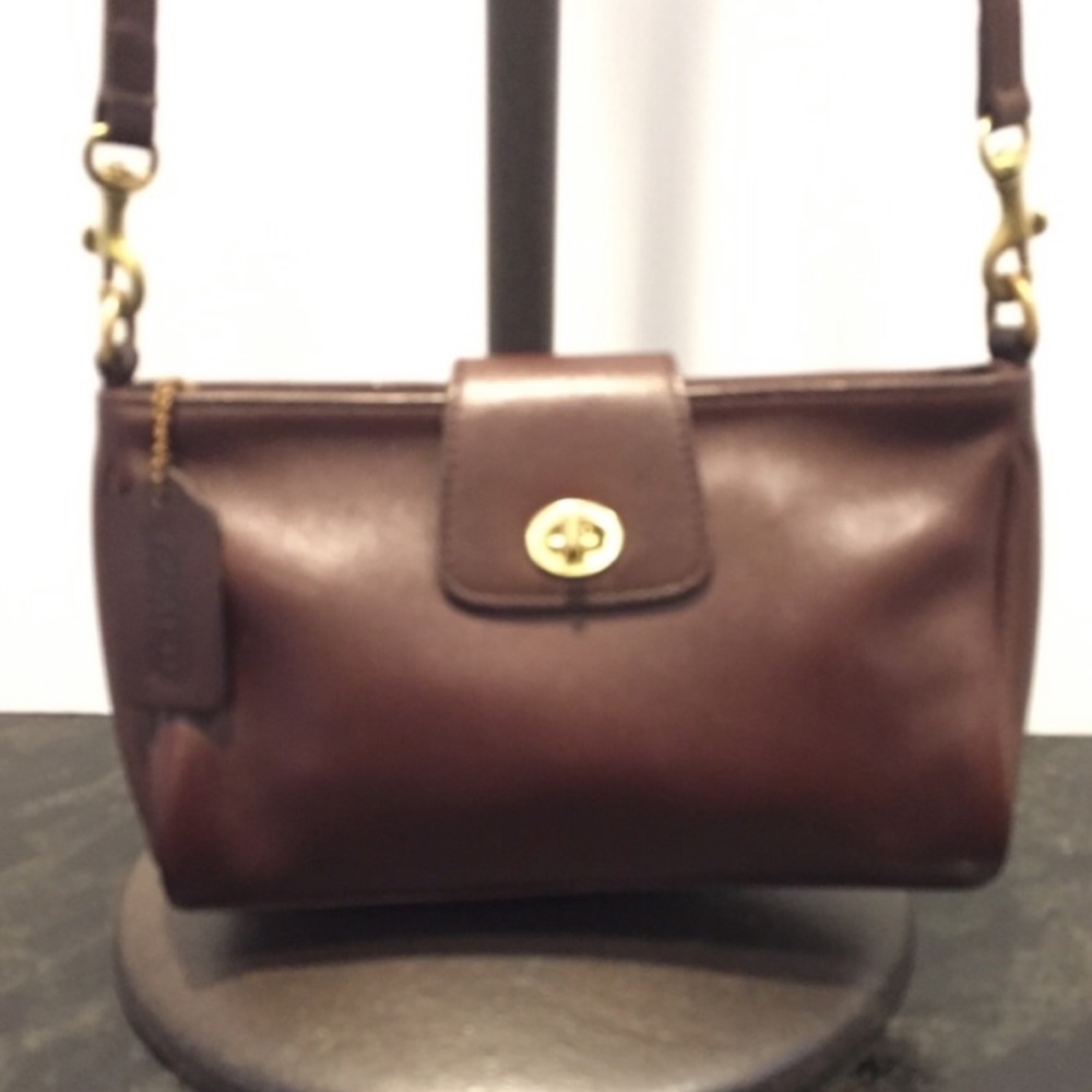 Vintage Coach City crossbody bag